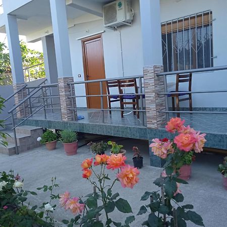 Vila N Dervishi Vlore Luaran gambar